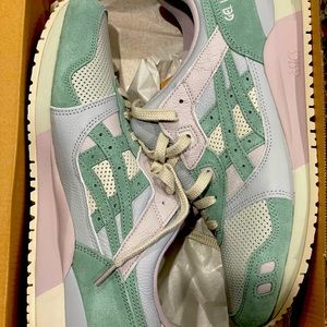 Never Wore.. only tried on.